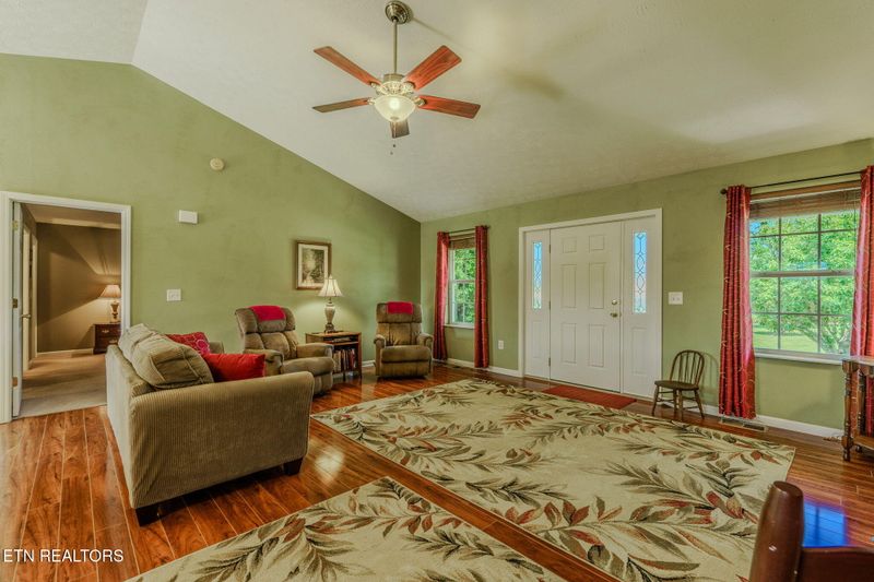 2158 Murphys Chapel Dr, Sevierville, TN 37876