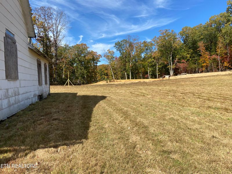 2158 Vaughn Rd, Lenoir City, TN 37772