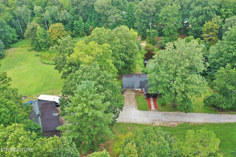 216 Bond Ln, Oneida, TN 37841