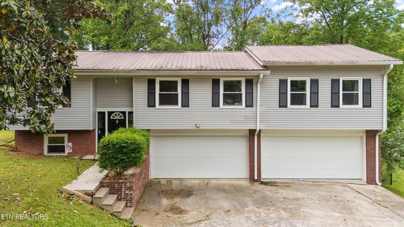 216 Cox Rd, Loudon, TN 37774