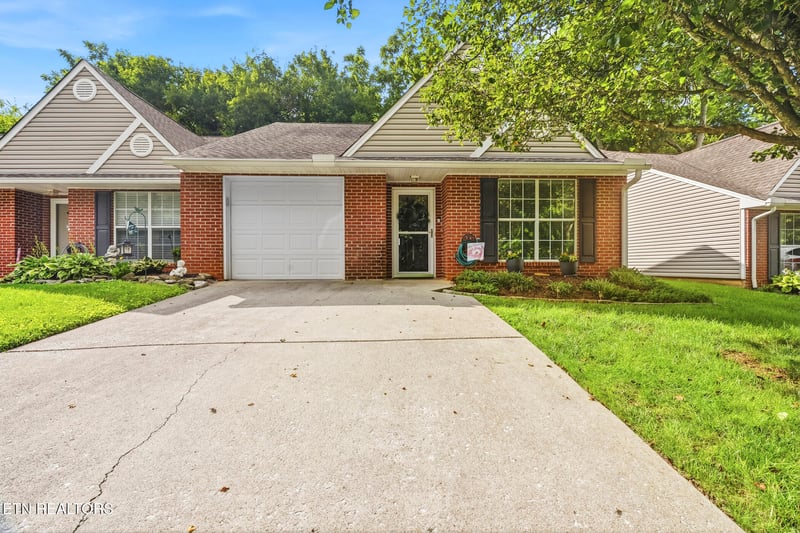 216 Dalton Place Way, Knoxville, TN 37912