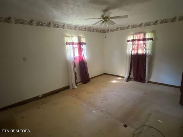 216 Grace Ave, Luttrell, TN 37779