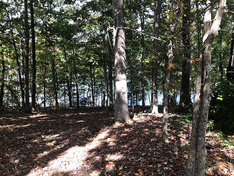 216 Lakeside Dr, Fairfield Glade, TN 38558