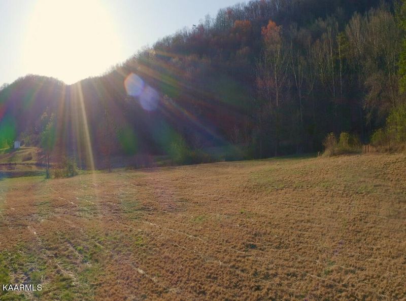 216 Lower Capuchin Dr, Winfield, TN 37892