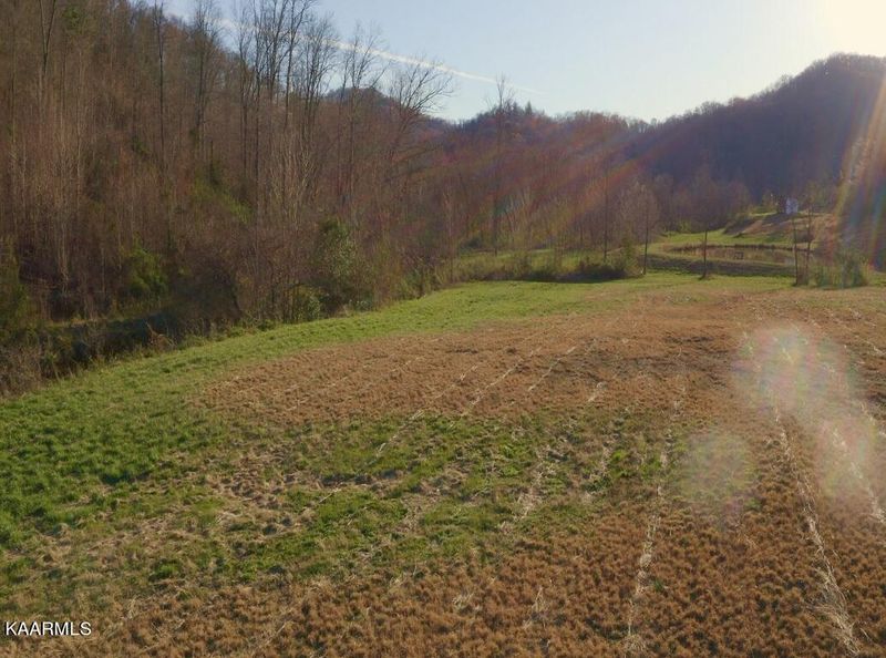 216 Lower Capuchin Dr, Winfield, TN 37892
