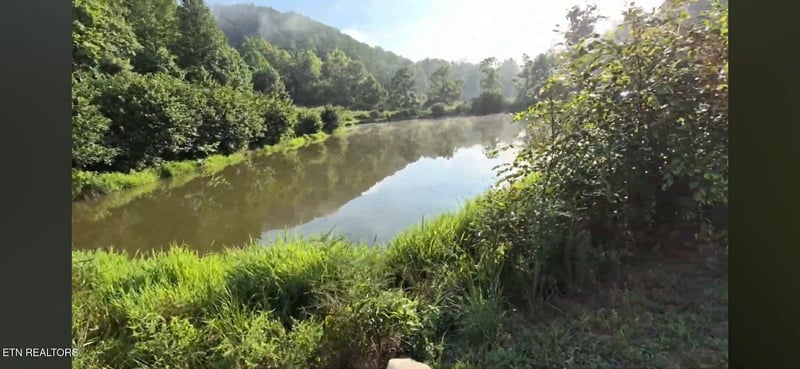 216 Lower Capuchin Rd, Winfield, TN 37892
