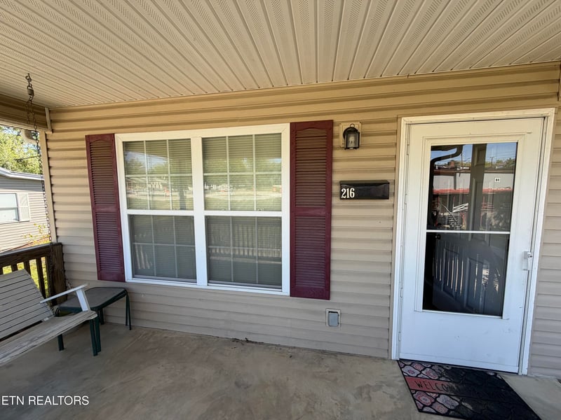 216 N Cross St, Oneida, TN 37841