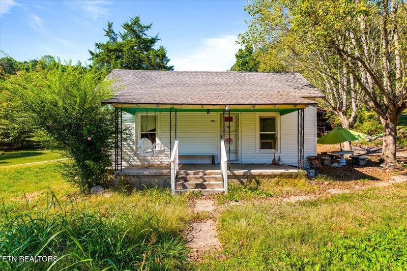 216 Pine Hollow Rd, Jacksboro, TN 37757