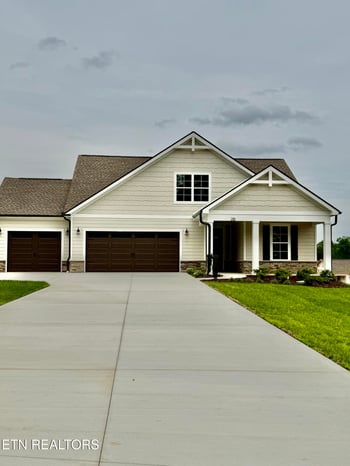 216 River Birch Dr, Lenoir City, TN 37771