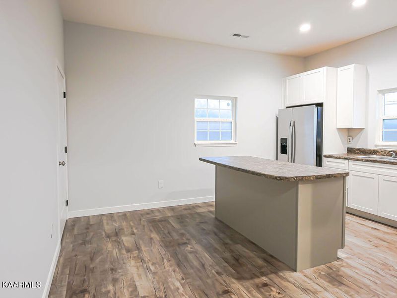 216 Tennessee Ave, Etowah, TN 37331