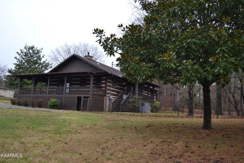 2163 Allenridge Dr, Sevierville, TN 37876