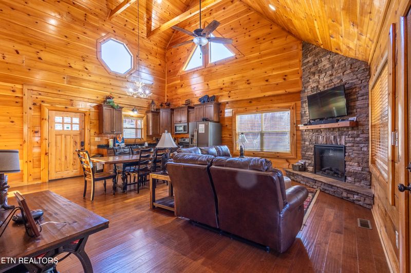 2168 Bear Haven Way, Sevierville, TN 37862
