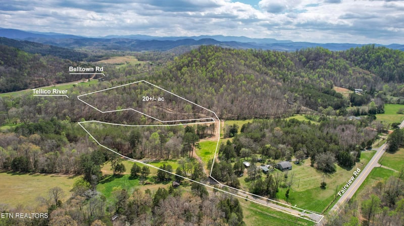 2168 Fairview Rd, Tellico Plains, TN 37385