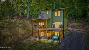 2169 Newt Huff Ln, Sevierville, TN 37862