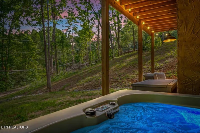 2169 Newt Huff Ln, Sevierville, TN 37862