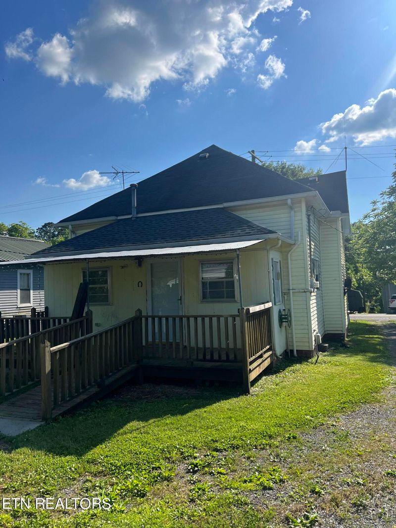 217 Athens Pike, Etowah, TN 37331
