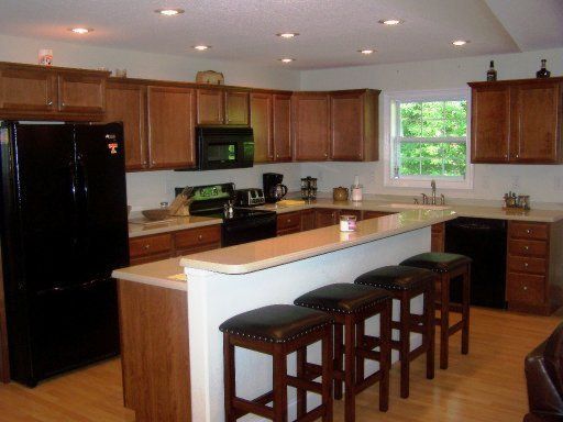217 Brookstone Dr, Crossville, TN 38555