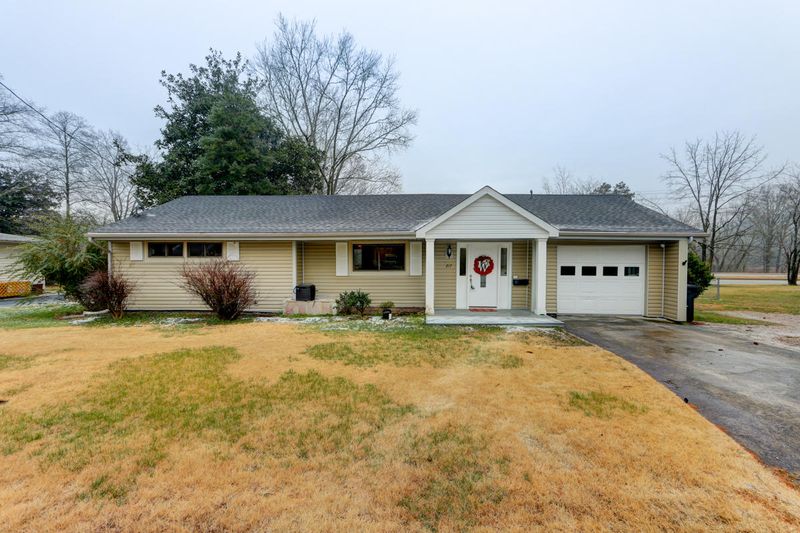 217 Butler Rd, Oak Ridge, TN 37830