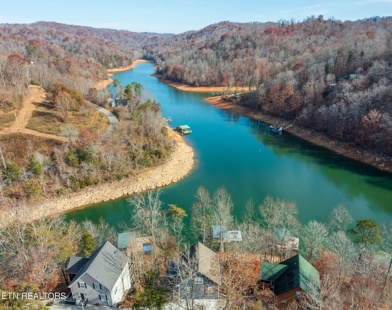 217 Flat Hollow Marina Rd, Speedwell, TN 37870