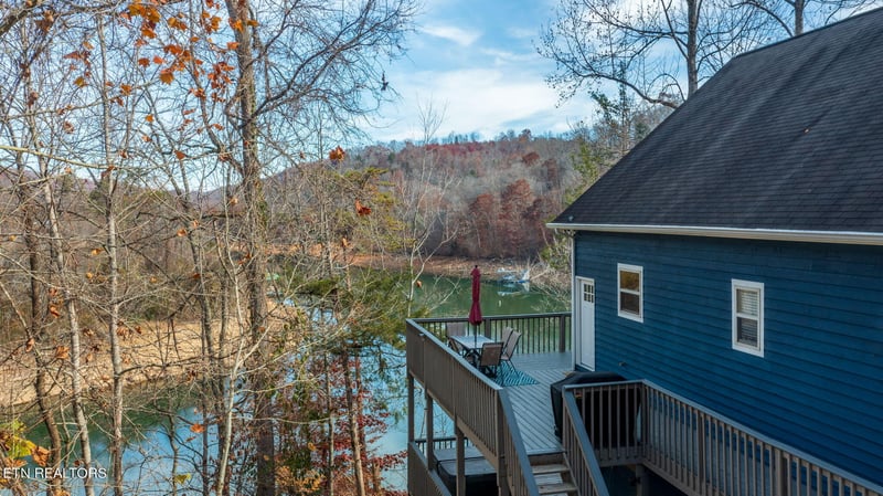 217 Flat Hollow Marina Rd, Speedwell, TN 37870