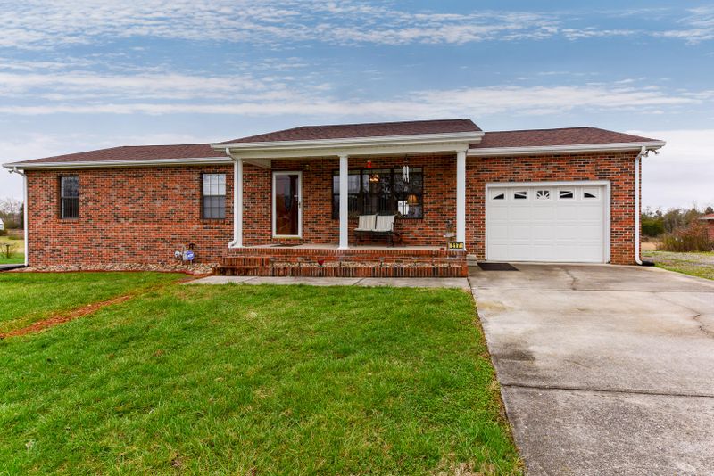 217 Fowler St, Vonore, TN 37885