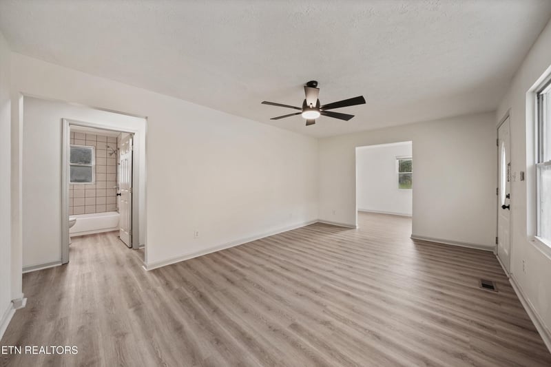 217 Highway 370, Luttrell, TN 37779