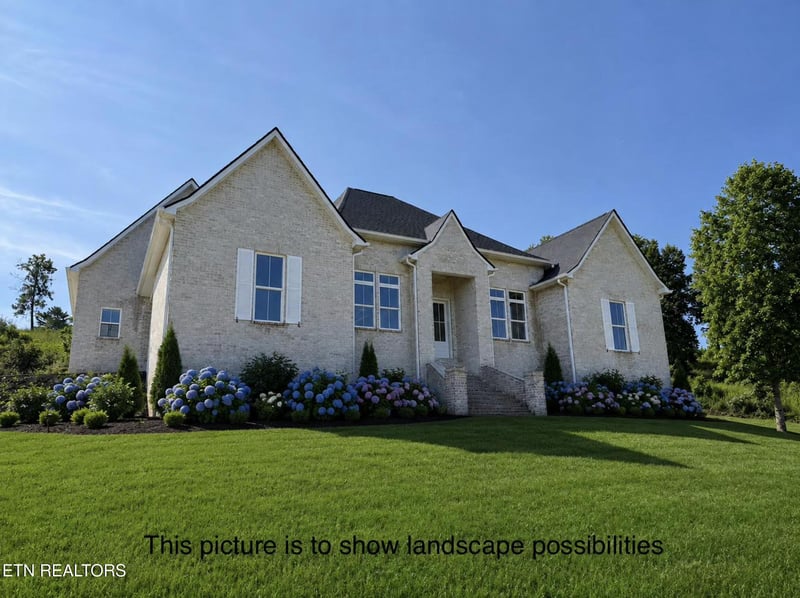 217 Lake Ferry Dr, Loudon, TN 37774