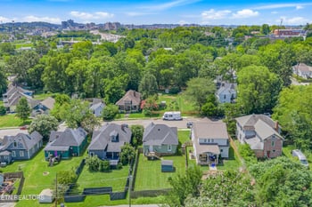 217 Leonard Pl, Knoxville, TN 37917