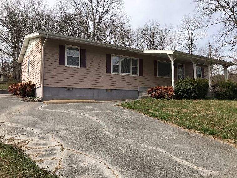 217 Mehaffey Rd, Powell, TN 37849