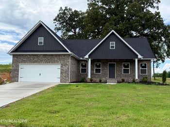 217 Mossy Rock Rd, Clinton, TN 37716