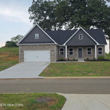 217 Mossy Rock Rd, Clinton, TN 37716