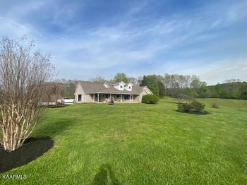 217 Ollis Rd, Oliver Springs, TN 37840