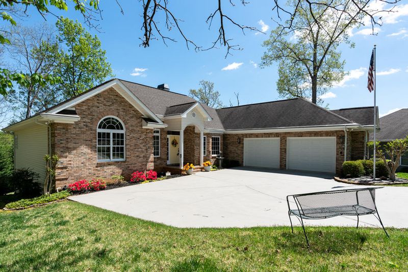 217 Osage Ln, Loudon, TN 37774