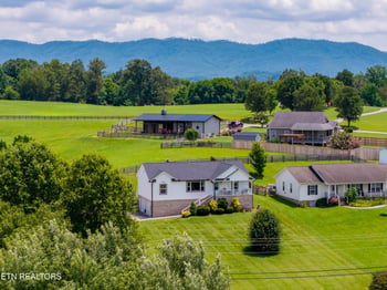 217 River Ford Rd, Maryville, TN 37804