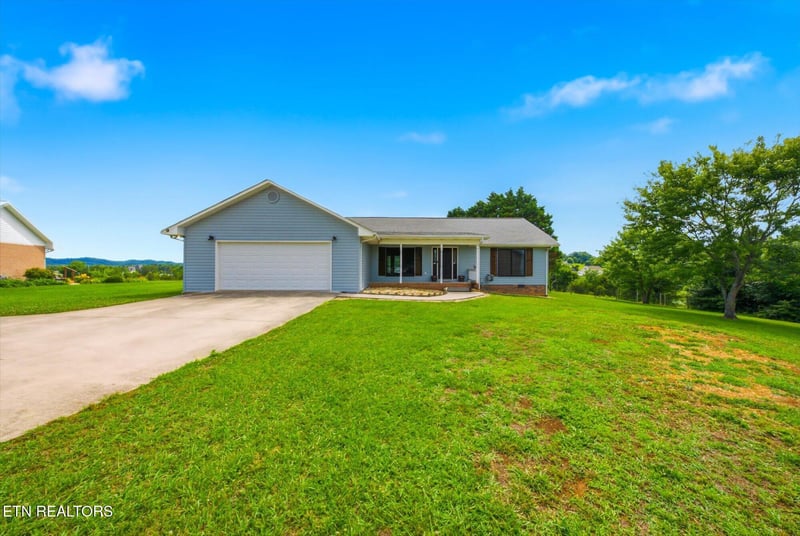 217 S Rolling Ridge Ln, Vonore, TN 37885