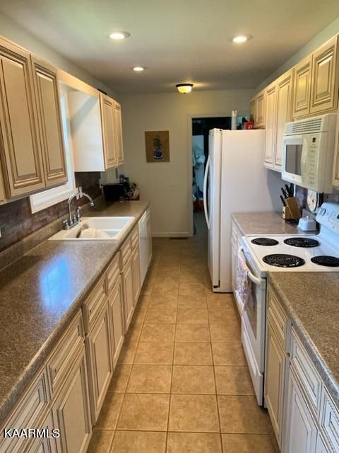 217 Terry Ln, Madisonville, TN 37354