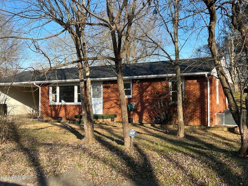 217 Willowbrook Dr, Kingston, TN 37763