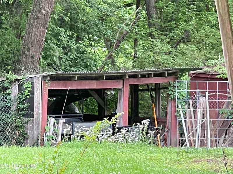 217 Wooldridge Pike, Newcomb, TN 37819