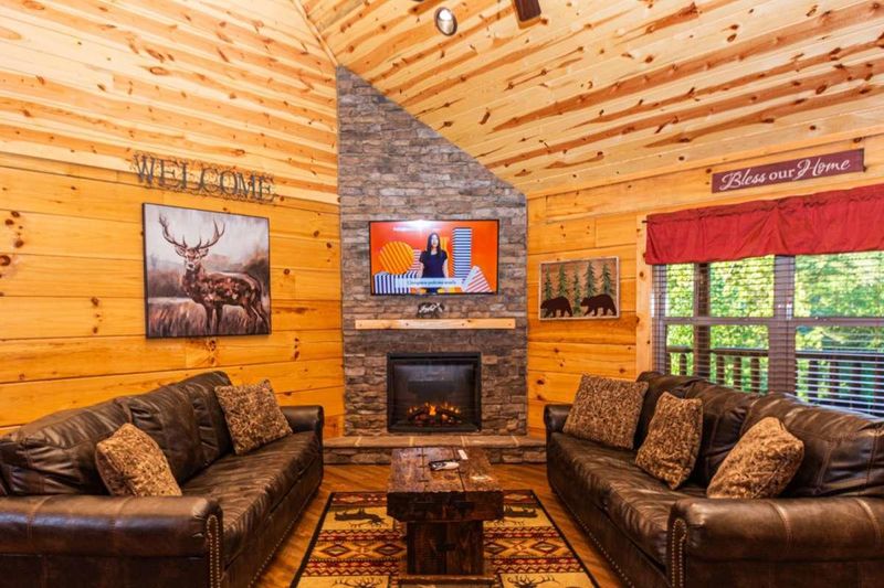 2170 Bear Haven Way, Sevierville, TN 37862