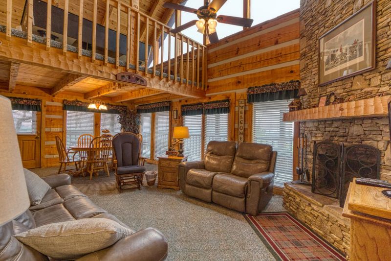 2170 Windswept View Way, Sevierville, TN 37876