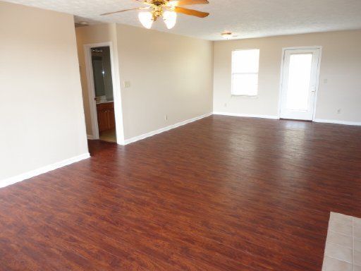 2172 Tuscany Gardens Dr, Powell, TN 37849