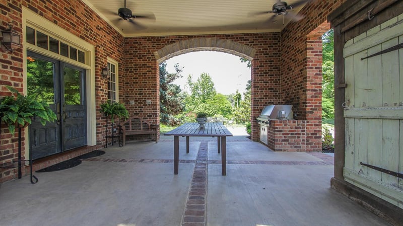 2175 Appleby Rd, Greenback, TN 37742
