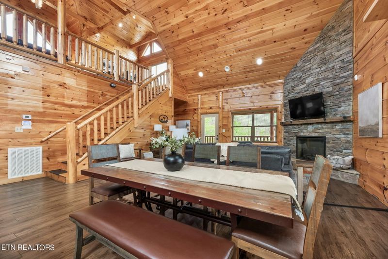 2178 Bear Haven Way, Sevierville, TN 37876