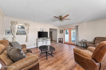 218 Christin Dr, Clinton, TN 37716