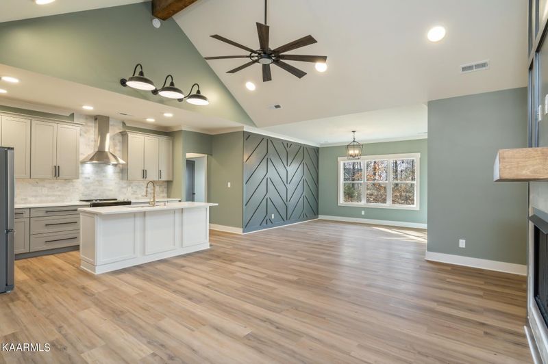 218 Inata Ln, Loudon, TN 37774