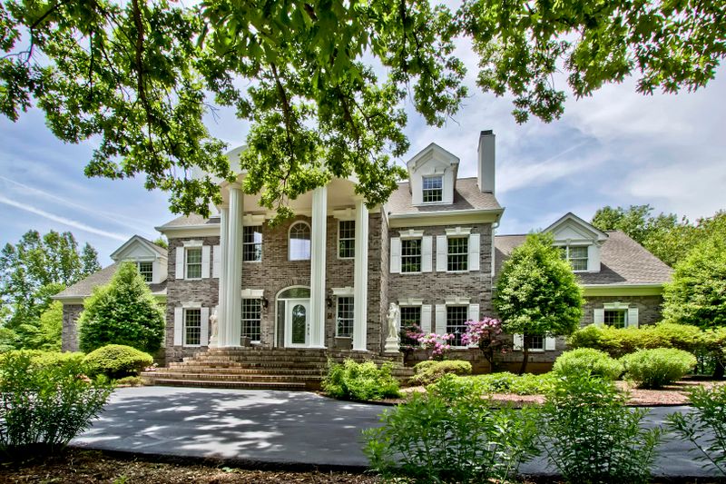 218 Kiyuga Ln, Loudon, TN 37774
