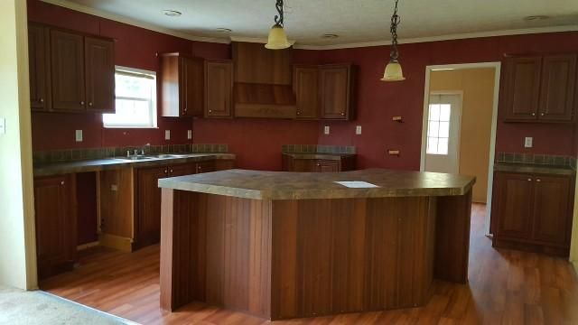 218 Loggers Ln, Clinton, TN 37716