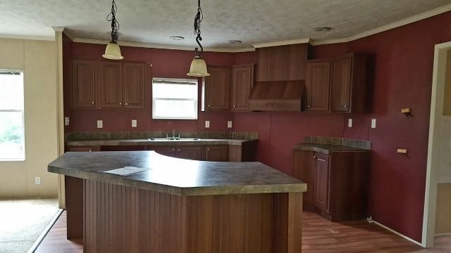 218 Loggers Ln, Clinton, TN 37716