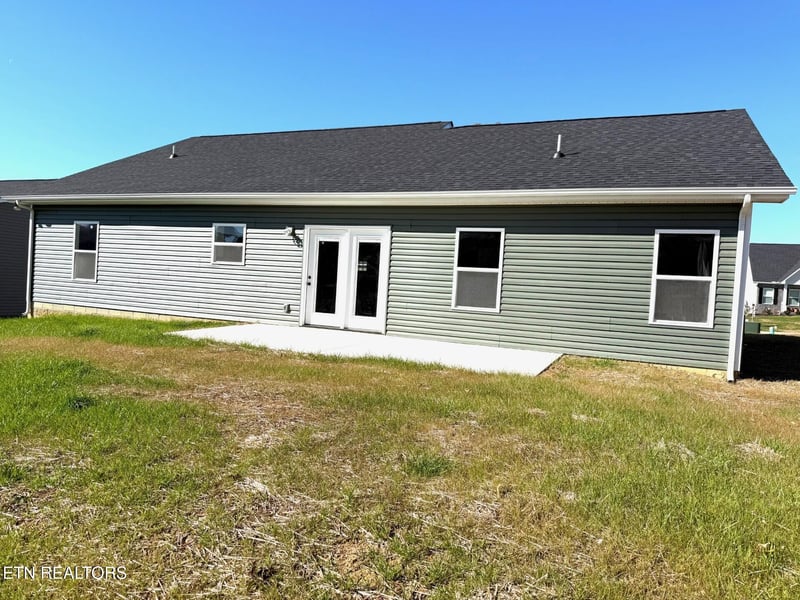 218 Mossy Rock Rd, Clinton, TN 37716