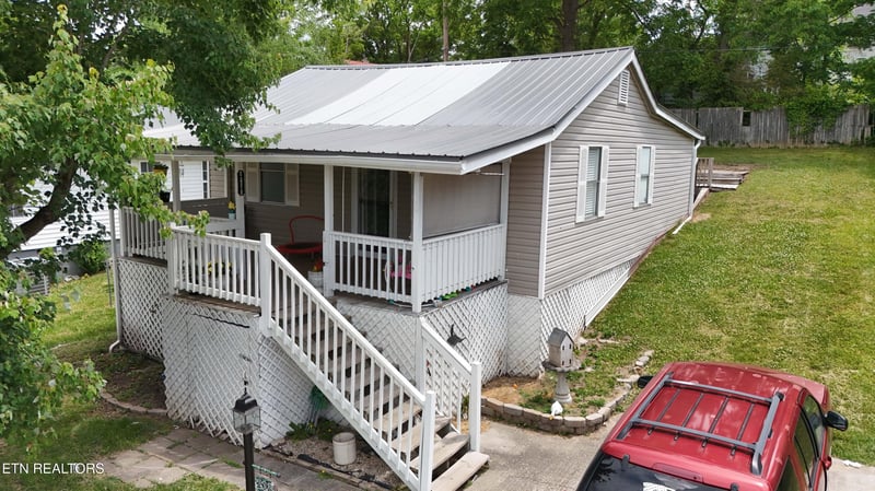 218 N Cross St, Oneida, TN 37841